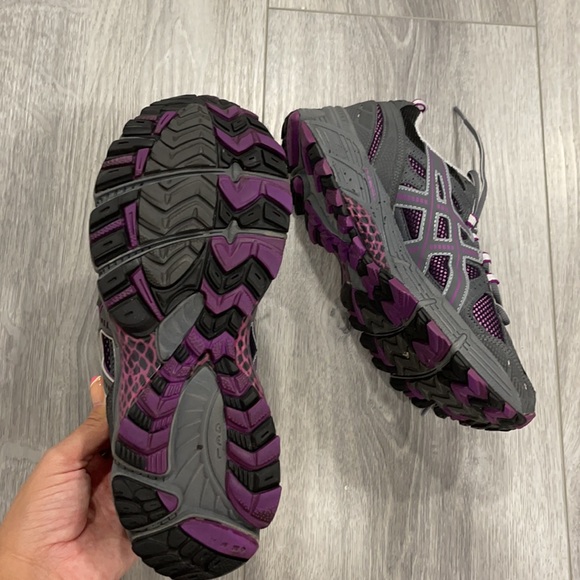 ASICS running shoes - Picture 6 of 7